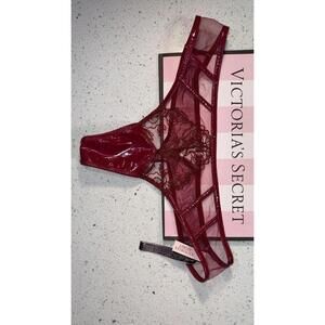 NWT Victoria’s Secret Very Sexy  Red Midnight Affair Thong Panty size M